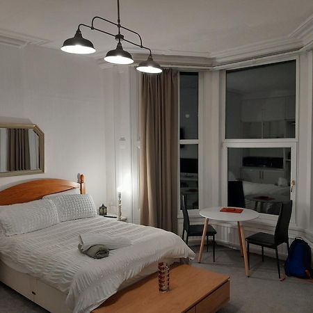 Large Room Near Singleton Hospital Ensuite R6 Суонси Экстерьер фото
